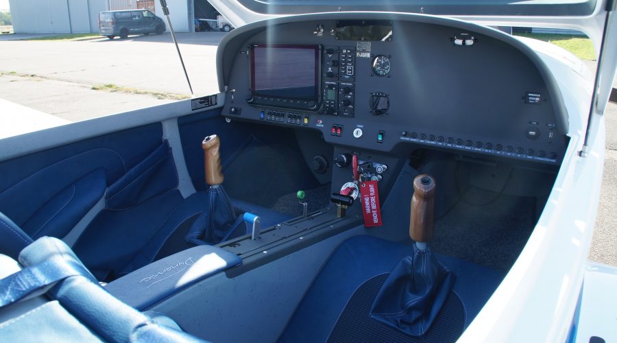 équipement avionique dans le cockpit