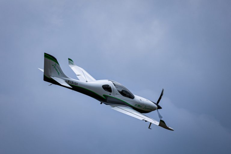 photo en vol du S-MAX de chez finesse Max